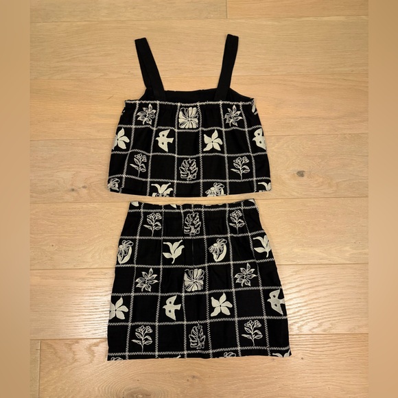 Greylin Set - Black and White Embroidered Two-Piece Set | Top S / Skirt M | - Picture 6 of 6
